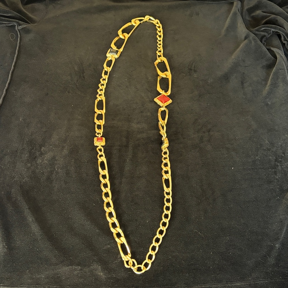 Vintage CHANEL Gripoix Station long chain necklace